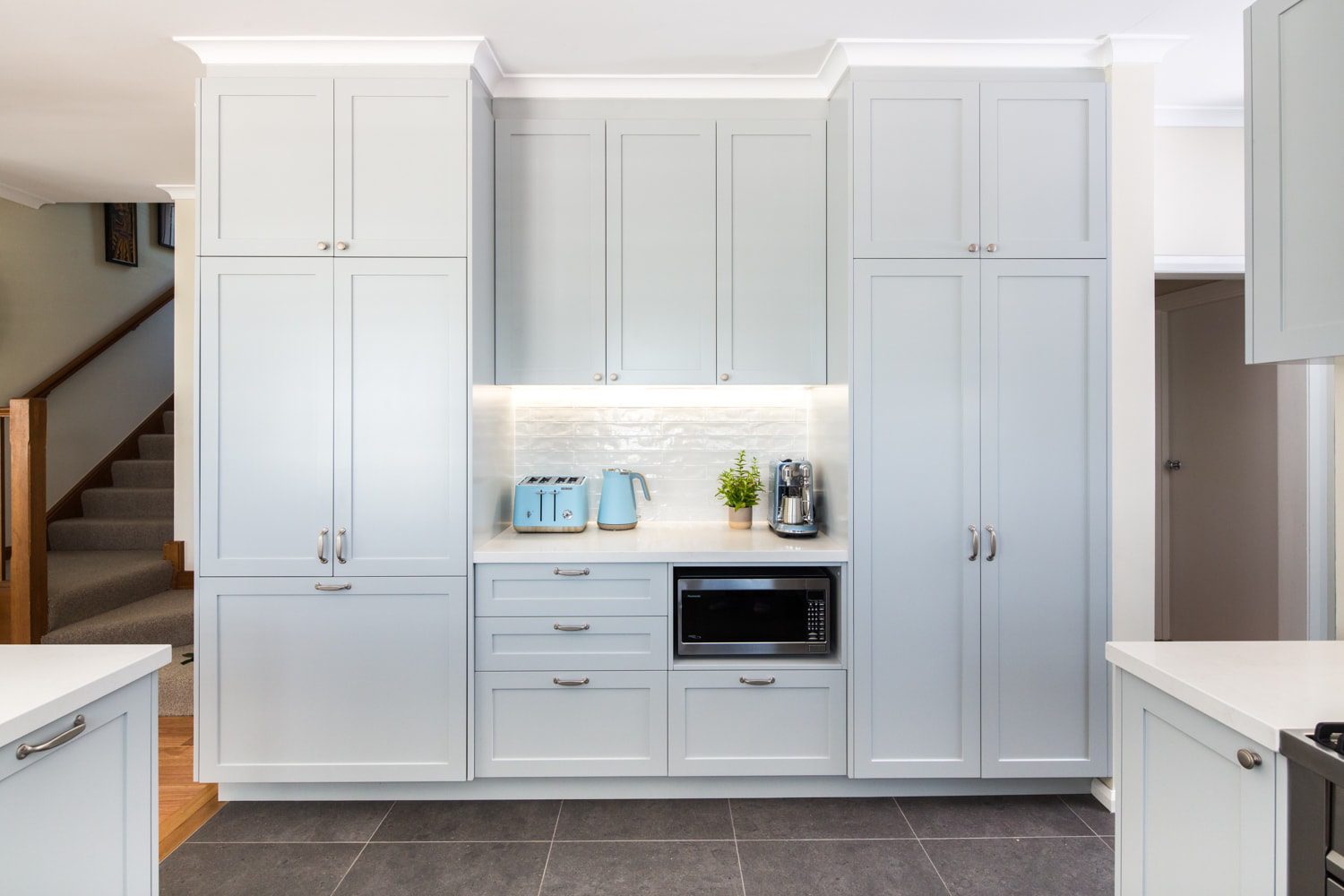 Hamptons Kitchen Design Bella Vie Interiors min
