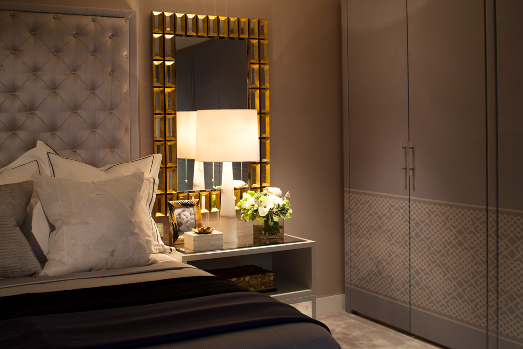 bedside-styling-gold-mirror-luxury-primary-bedroom-detail