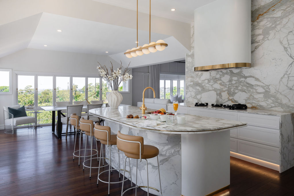 garfield-brisbane-luxury-kitchen-design-marble-island